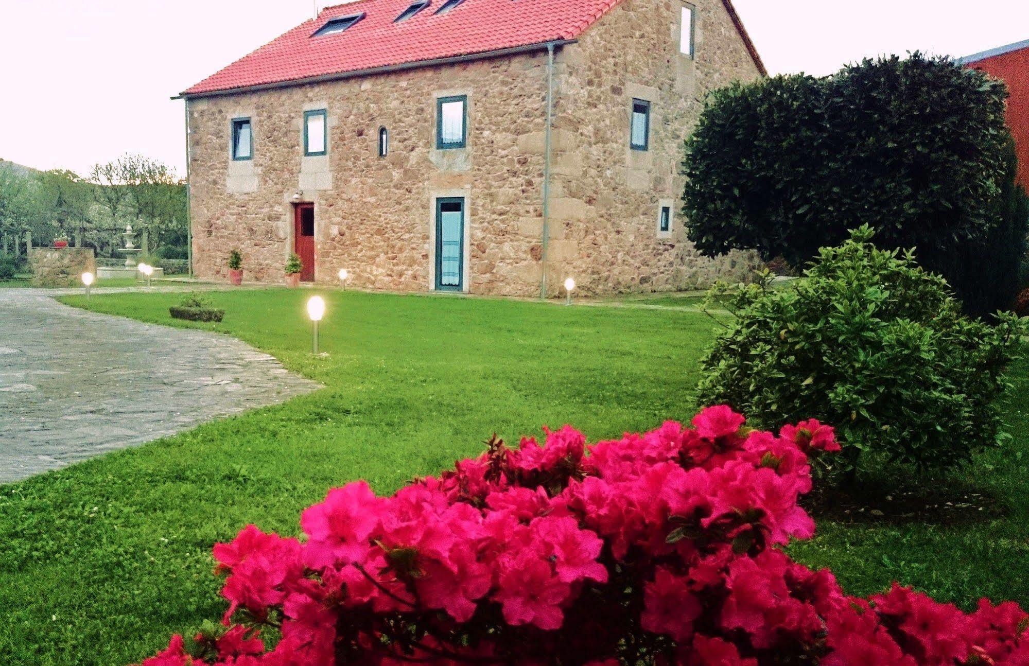 Torres De MoredEstrada Exterior foto